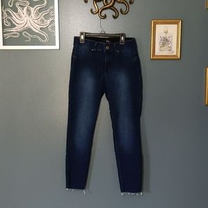 Booty Lifter 1822 Denim Raw Hem Skinny Jeans
